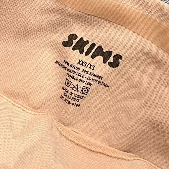 NWOT Skims Core Control Briefs Nude XXS/XS - Picture 2 of 3